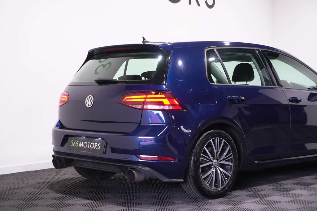 Volkswagen Golf Hatchback Red #27