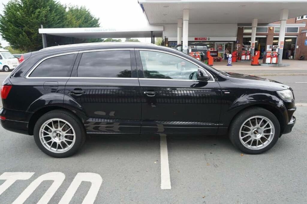 Audi Q7 White #8