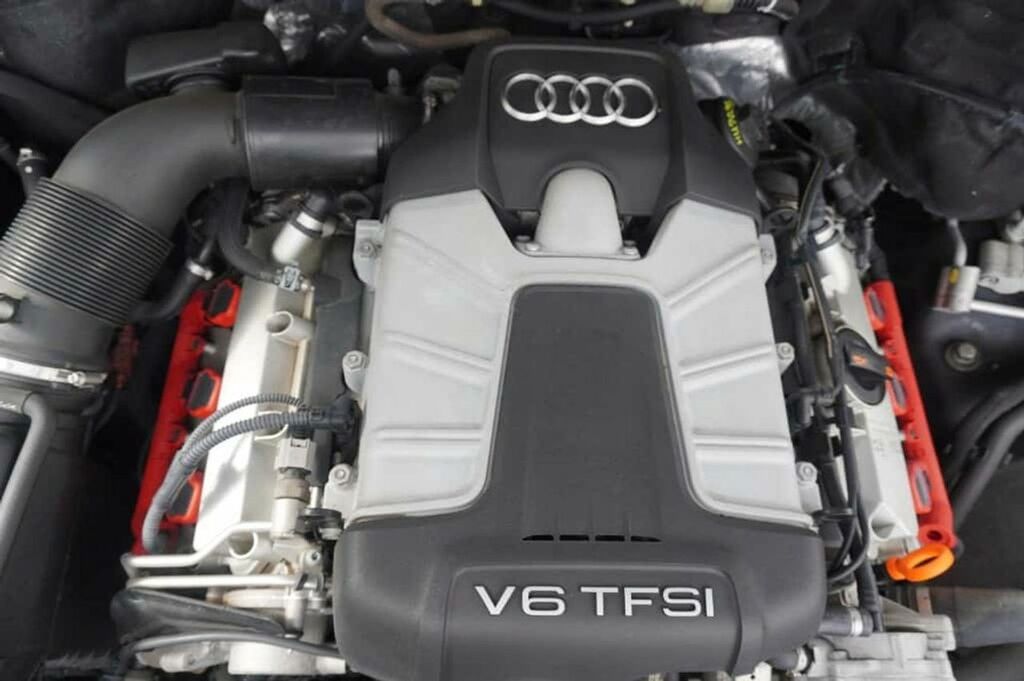 Audi Q7 White #33