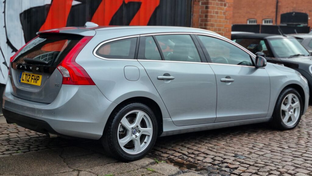Volvo V60 2.4 D5 Se Lux Silver #12