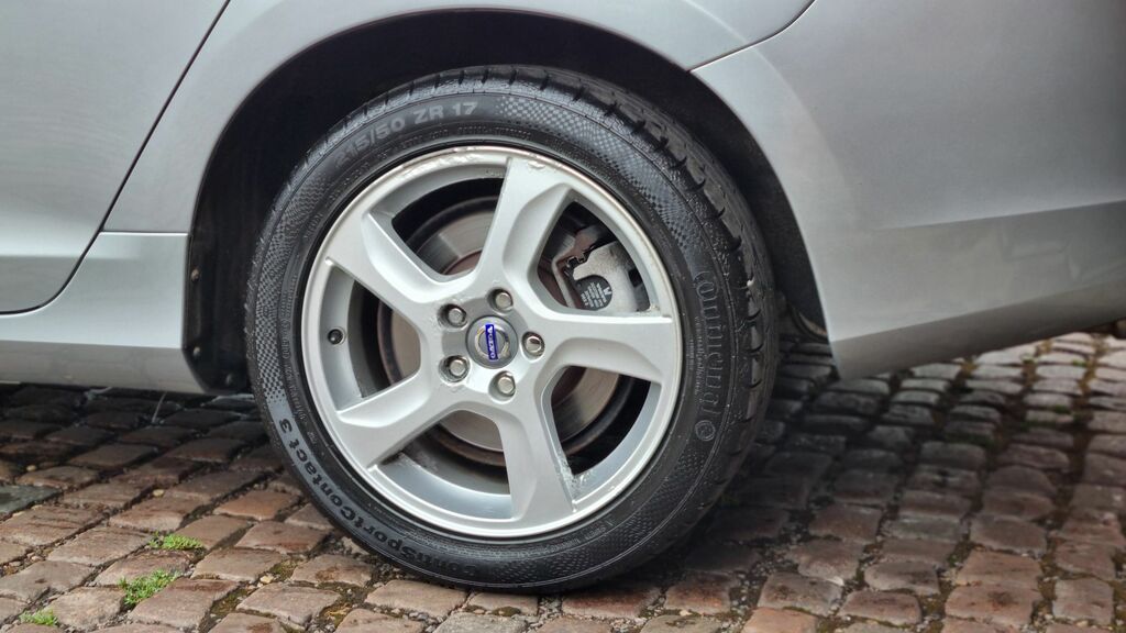 Volvo V60 2.4 D5 Se Lux Silver #17