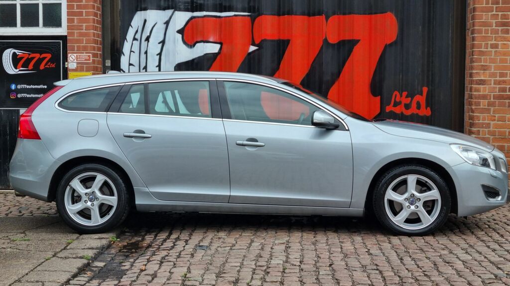 Volvo V60 2012 1.6 T4 Se Lux Estate Powershift Eu Silver #2