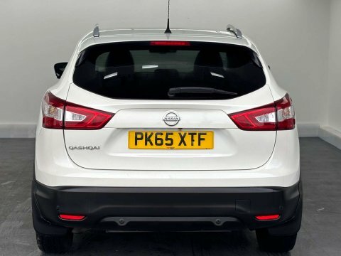 Nissan Qashqai 1.2 Dig-t Tekna White #6