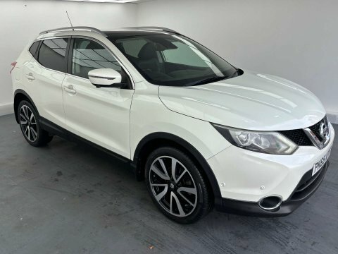 Nissan Qashqai 1.2 Dig-t Tekna White #5