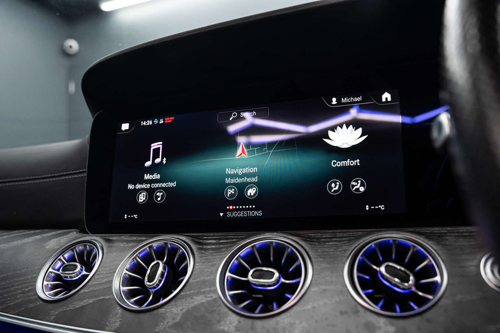 Mercedes-Benz CLS Cls300 Amg Line Night Edition Premium D Mhev 4Mat  #4