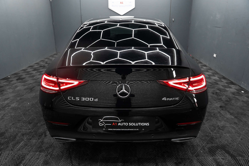 Mercedes-Benz CLS Cls300 Amg Line Night Edition Premium D Mhev 4Mat  #3