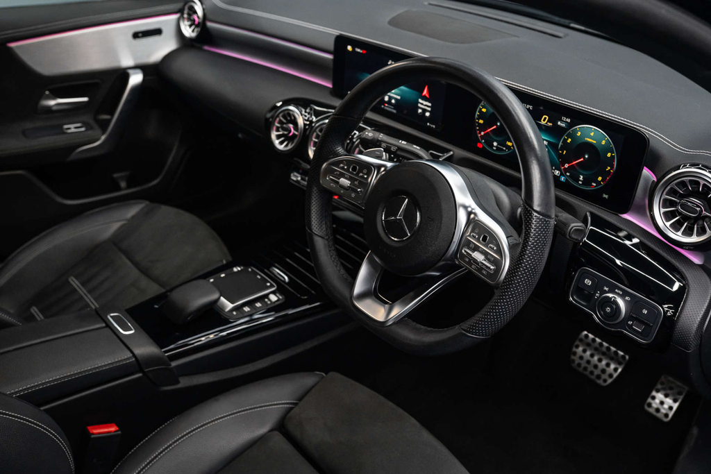 Mercedes-Benz A Class Amg Line Premium GL72VRO #4