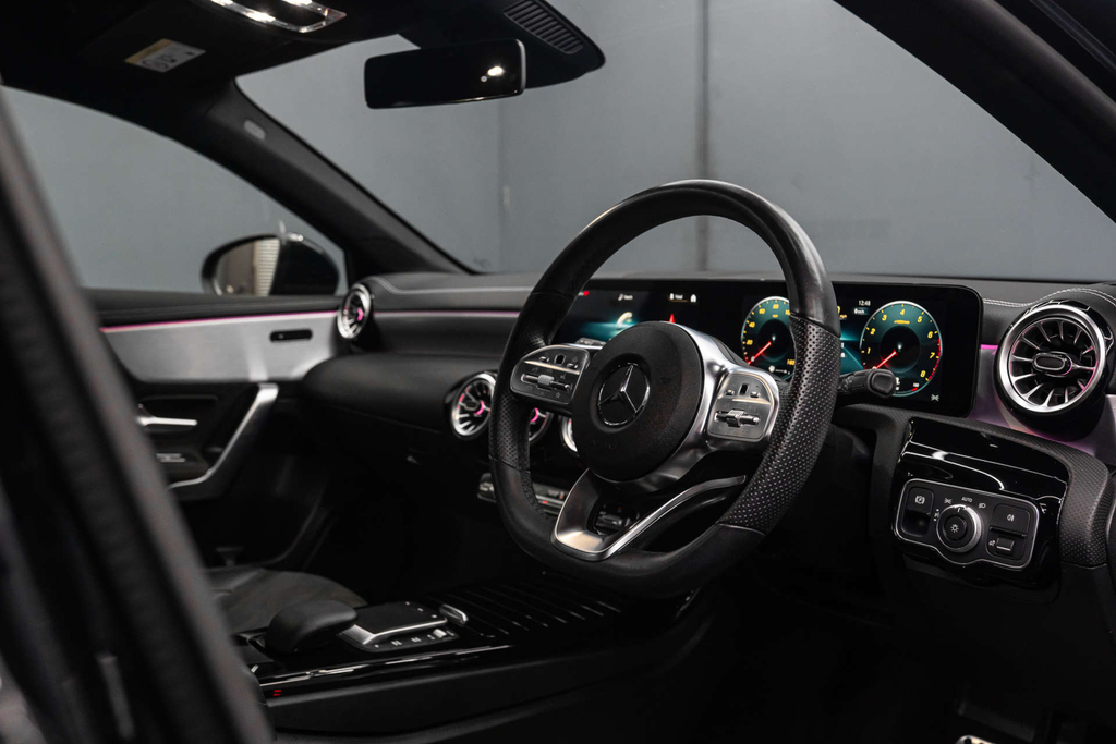 Mercedes-Benz A Class Amg Line Premium GL72VRO #2