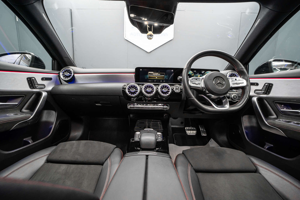 Mercedes-Benz A Class Amg Line Edition Premium #3