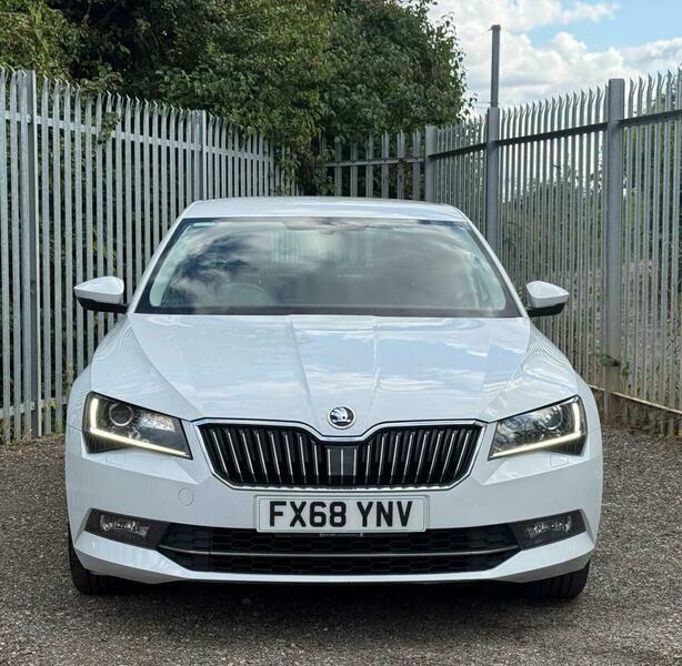 Skoda Superb 2.0 Tsi Se L FX68YNV White #2