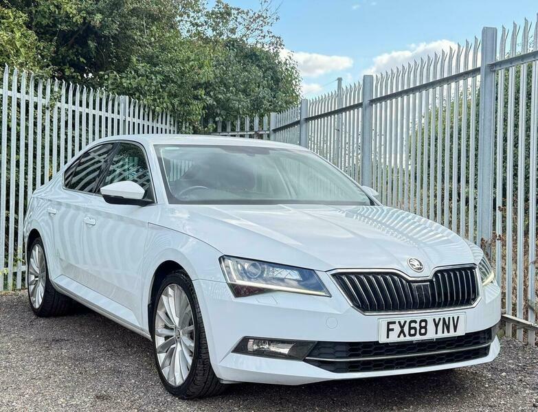Skoda Superb 2.0 Tsi Se L FX68YNV White #5