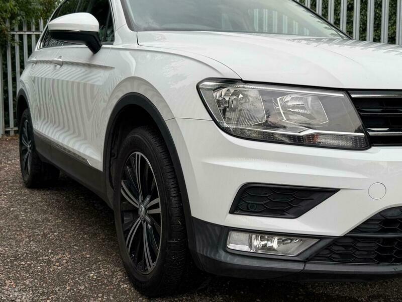 Volkswagen Tiguan 2.0 Tdi Bluemotion Tech White #6