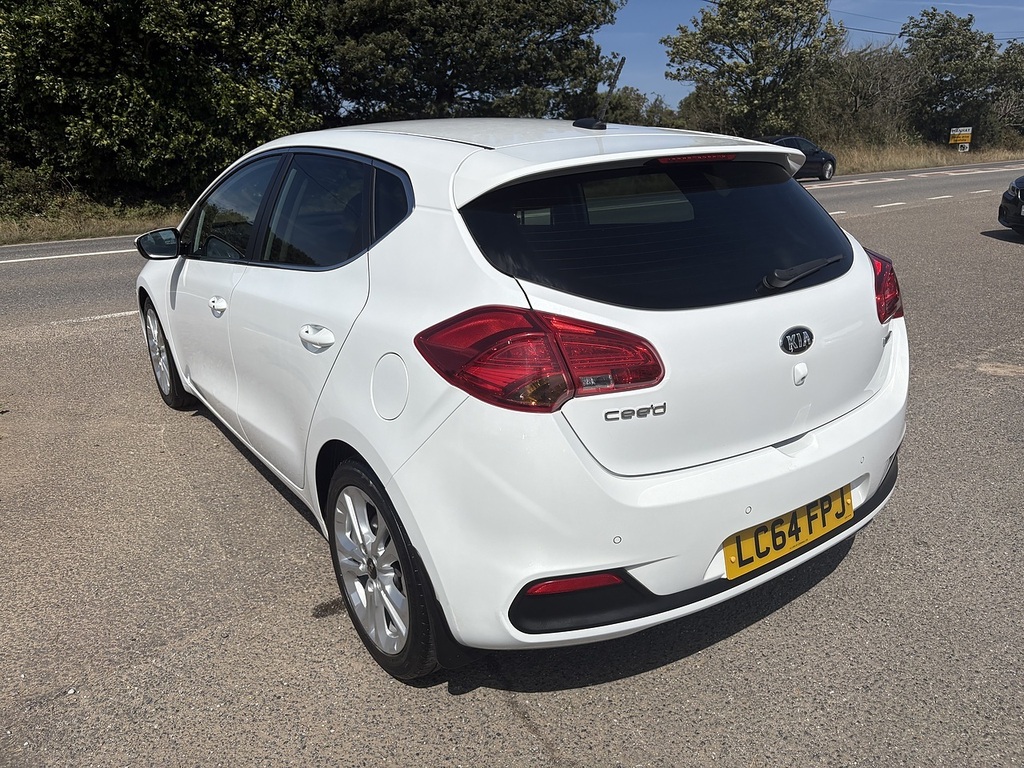 Kia Ceed Crdi Ecodynamics 4 White #3
