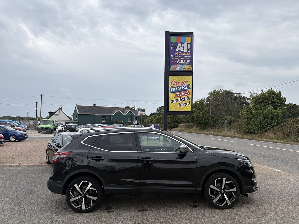 Nissan Qashqai Dig-t Tekna LJ68XUM Black #5