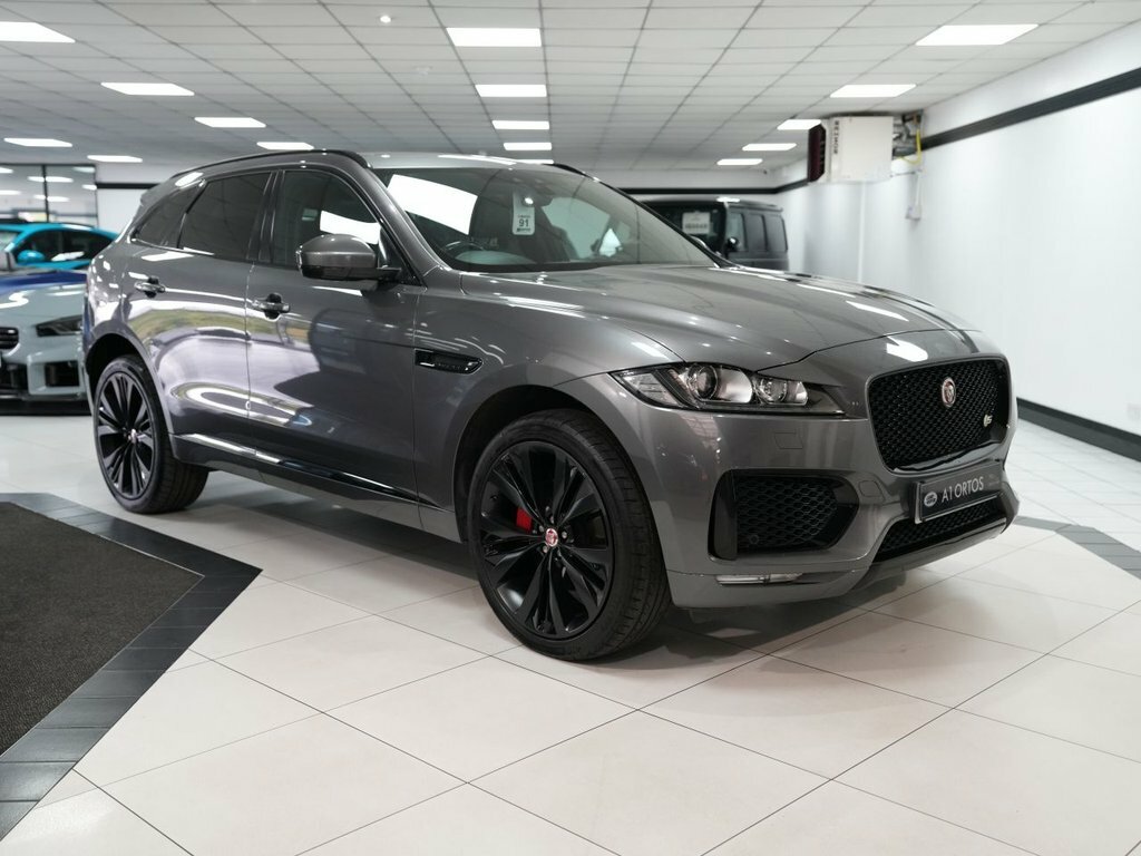 Jaguar F-Pace 3L S Grey