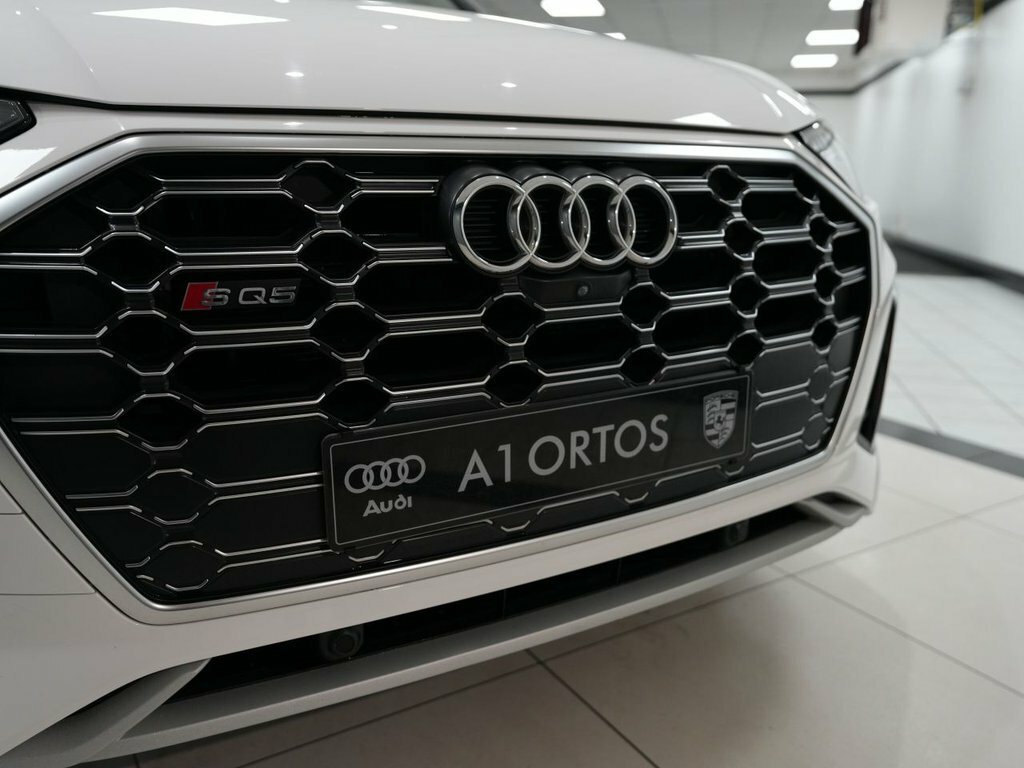 Audi SQ5 Suv CT21FLG White #4