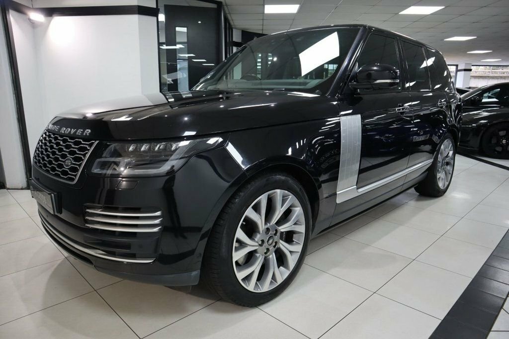 Land Rover Range Rover 3L Autobiography 5dr YY69NUC Black #4