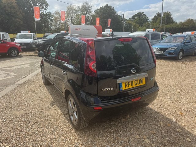 Nissan Note Red #14