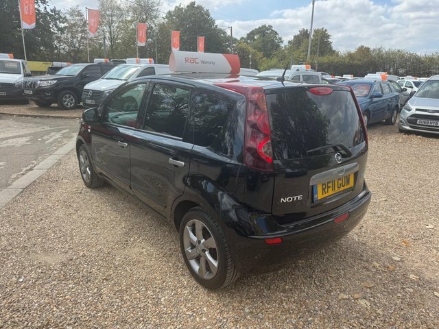 Nissan Note Red #9