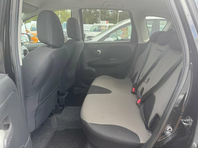 Nissan Note Red #25