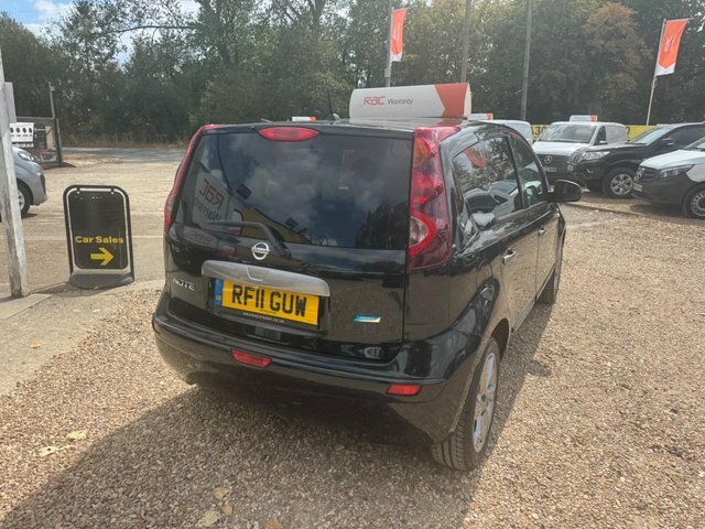Nissan Note Red #11