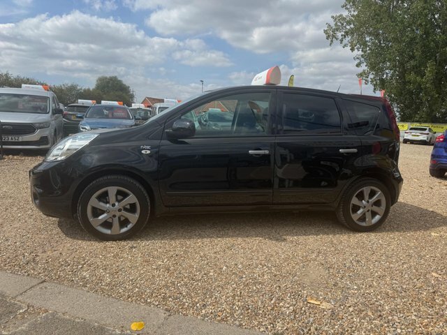 Nissan Note Red #12
