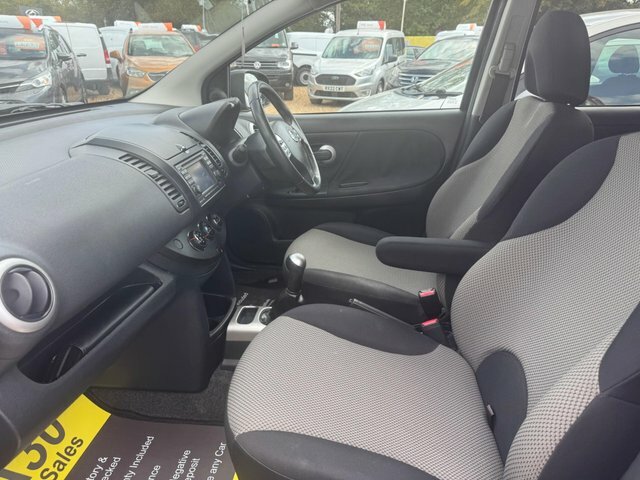 Nissan Note Red #18