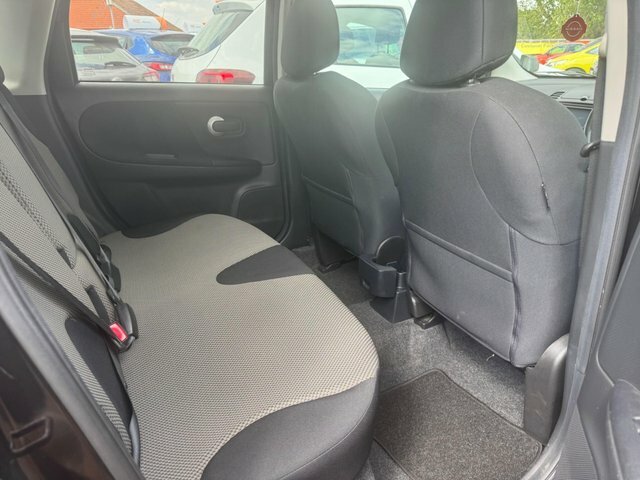 Nissan Note Red #26