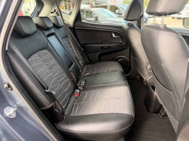 Kia Venga 2 Isg Red #20