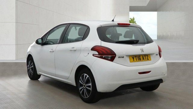Peugeot 208 Puretech Access Ac Euro White #3