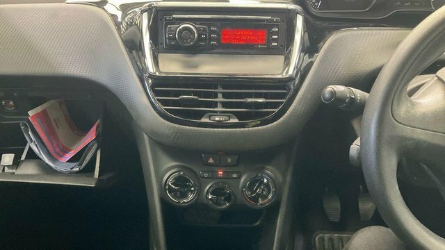 Peugeot 208 Puretech Access Ac Euro White #6