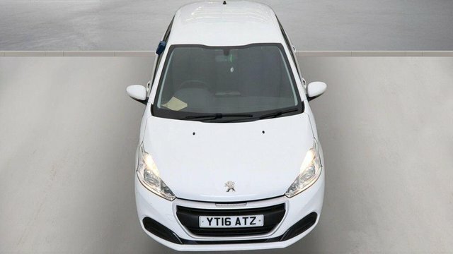 Peugeot 208 Puretech Access Ac Euro White #4
