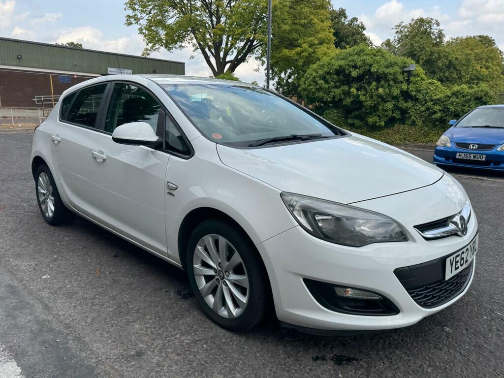 Vauxhall Astra 1.6 16V Active Limited Edition Euro 5 White #5