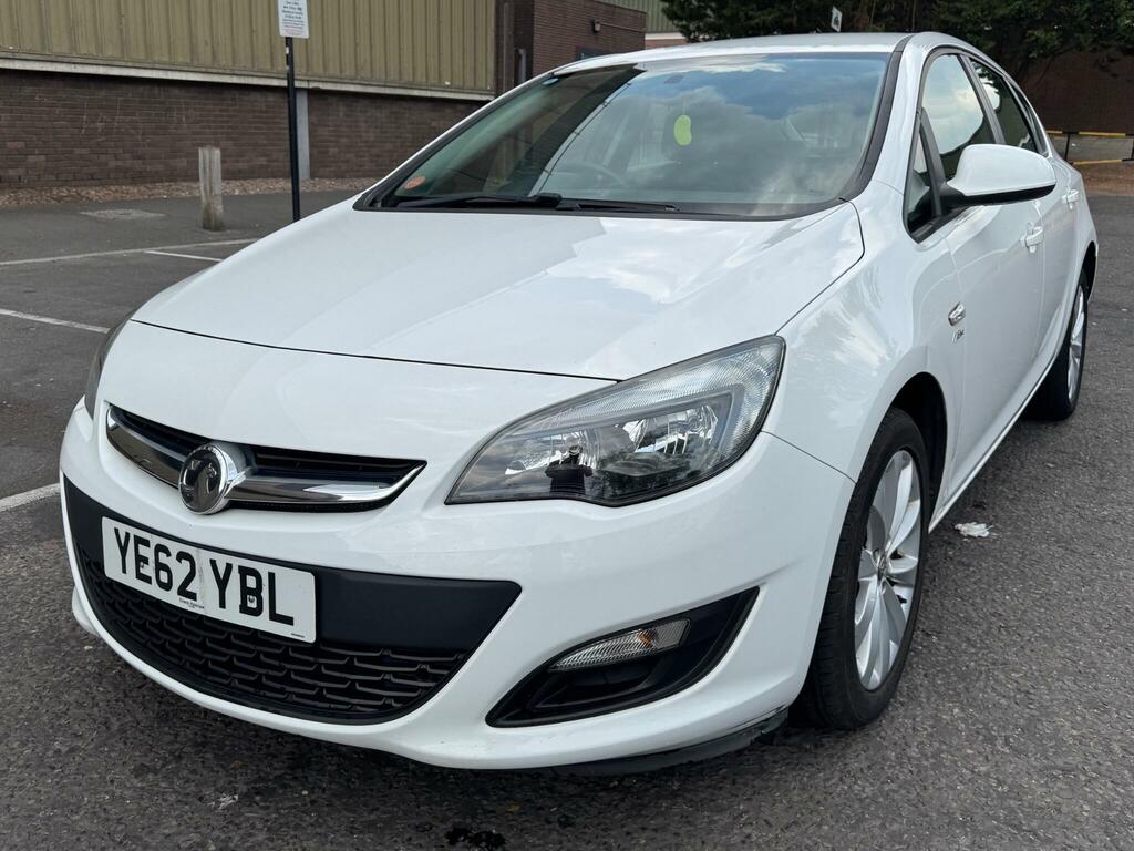 Vauxhall Astra 1.6 16V Active Limited Edition Euro 5 White #3