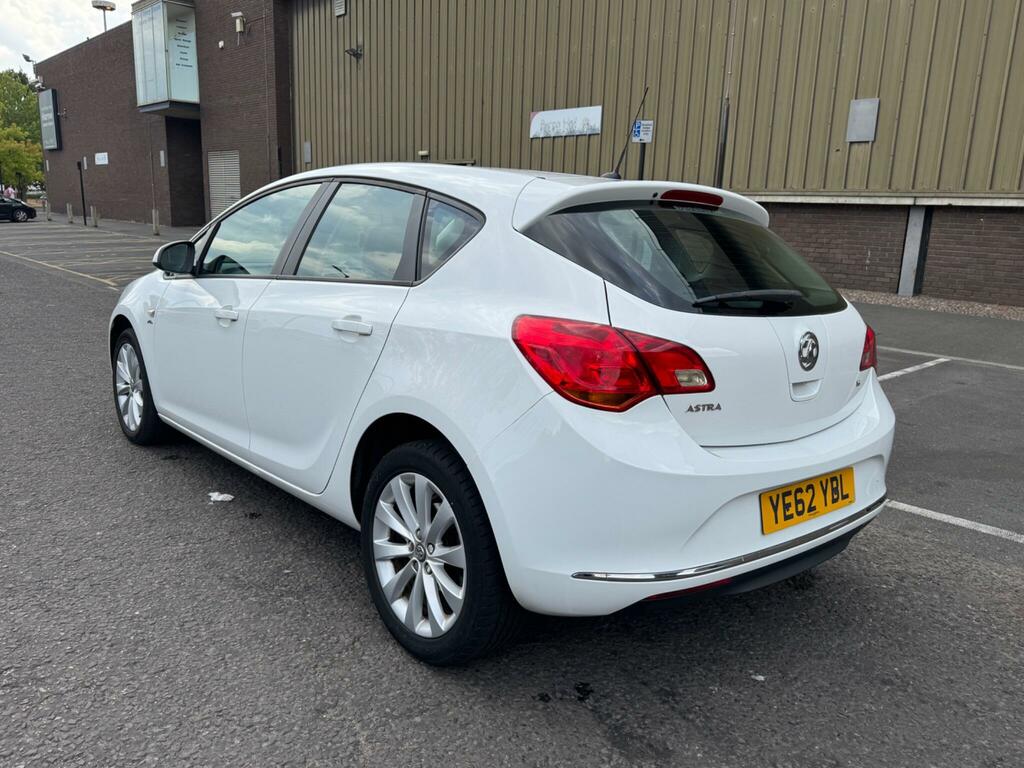 Vauxhall Astra 1.6 16V Active Limited Edition Euro 5 White #4