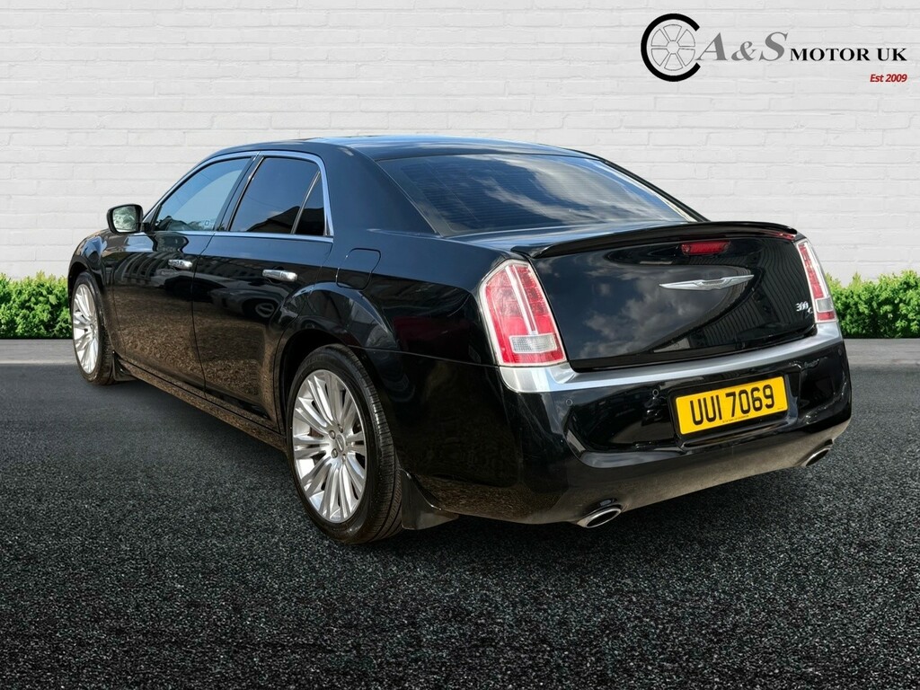 Chrysler 300C Saloon 3.0 Crd V6 Executive 201313 Black #6