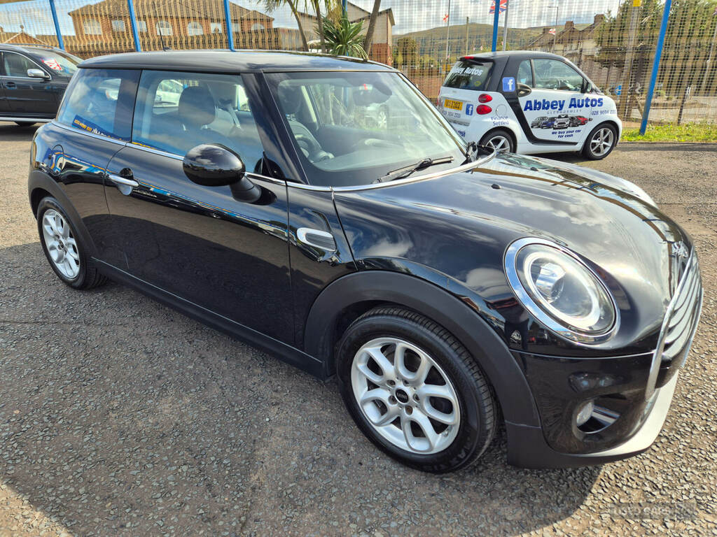 Mini Hatch 1.5 Cooper II YNZ2177 Black #3