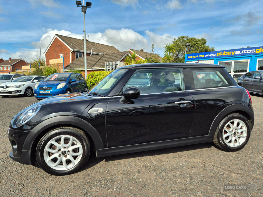 Mini Hatch 1.5 Cooper II YNZ2177 Black #2