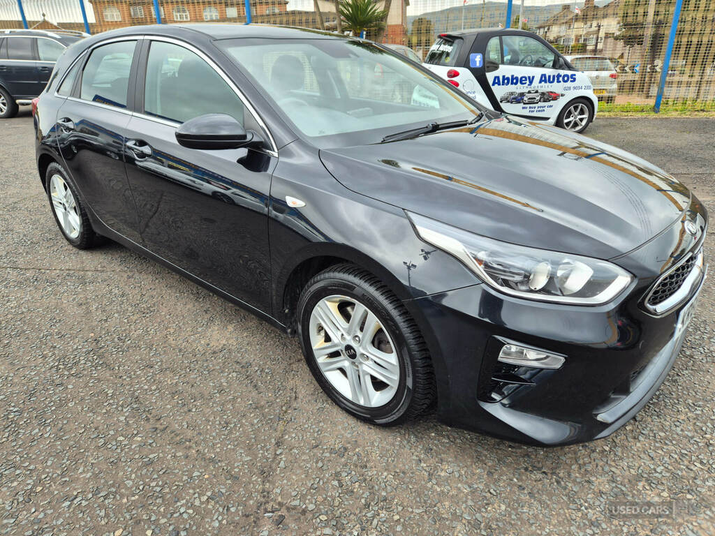 Kia Ceed 1.6 Crdi Isg 2 KR68HFL Black #3