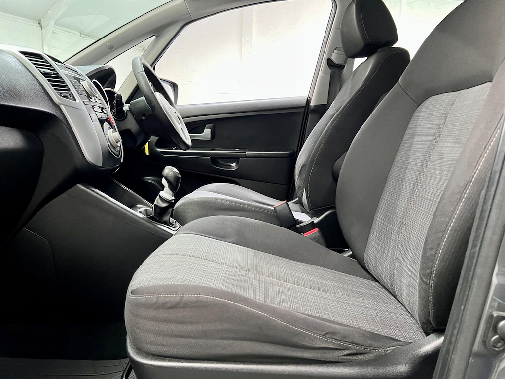 Kia Venga 1.6L 2 Black #44
