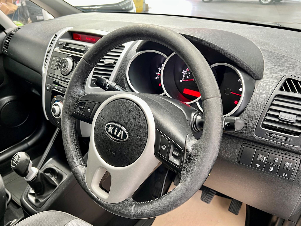 Kia Venga 1.4 Crdi Ecodynamics 2 Euro 5 Ss Grey #5