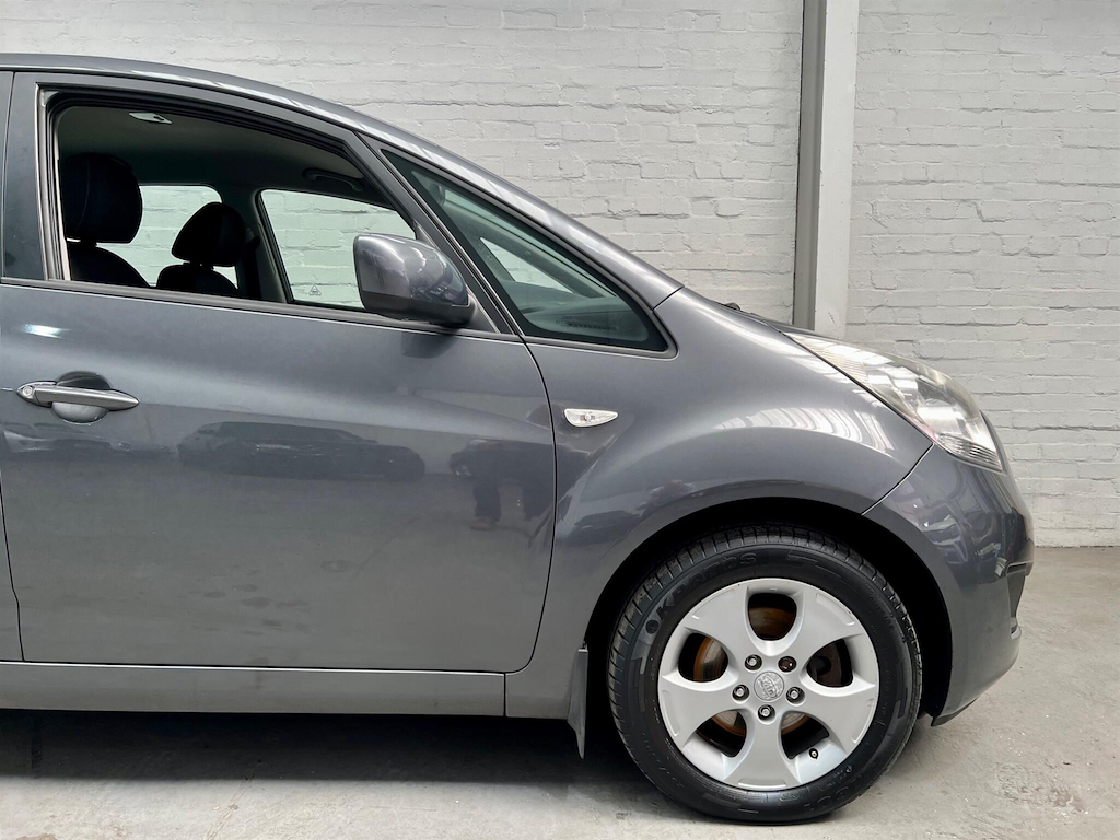 Kia Venga 1.6L 2 Black #13