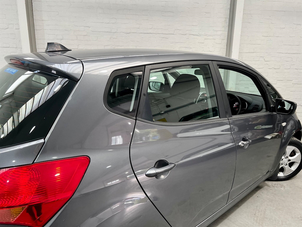 Kia Venga 1.6L 2 Black #22