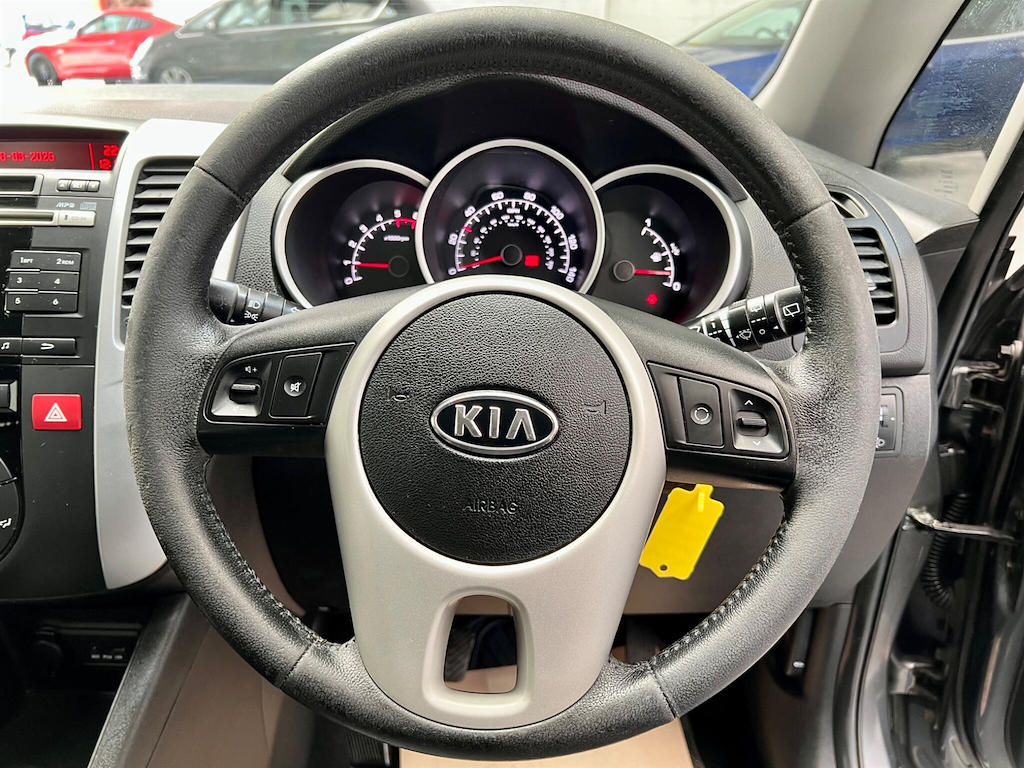 Kia Venga 1.6L 2 Black #20
