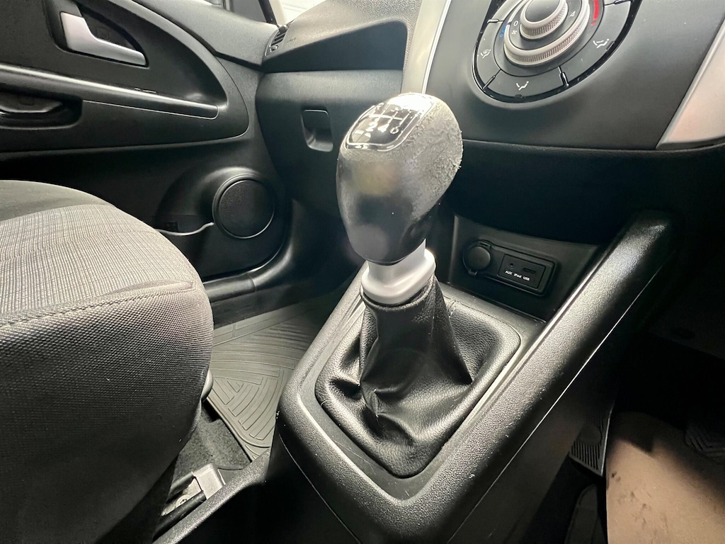 Kia Venga 1.6L 2 Black #28
