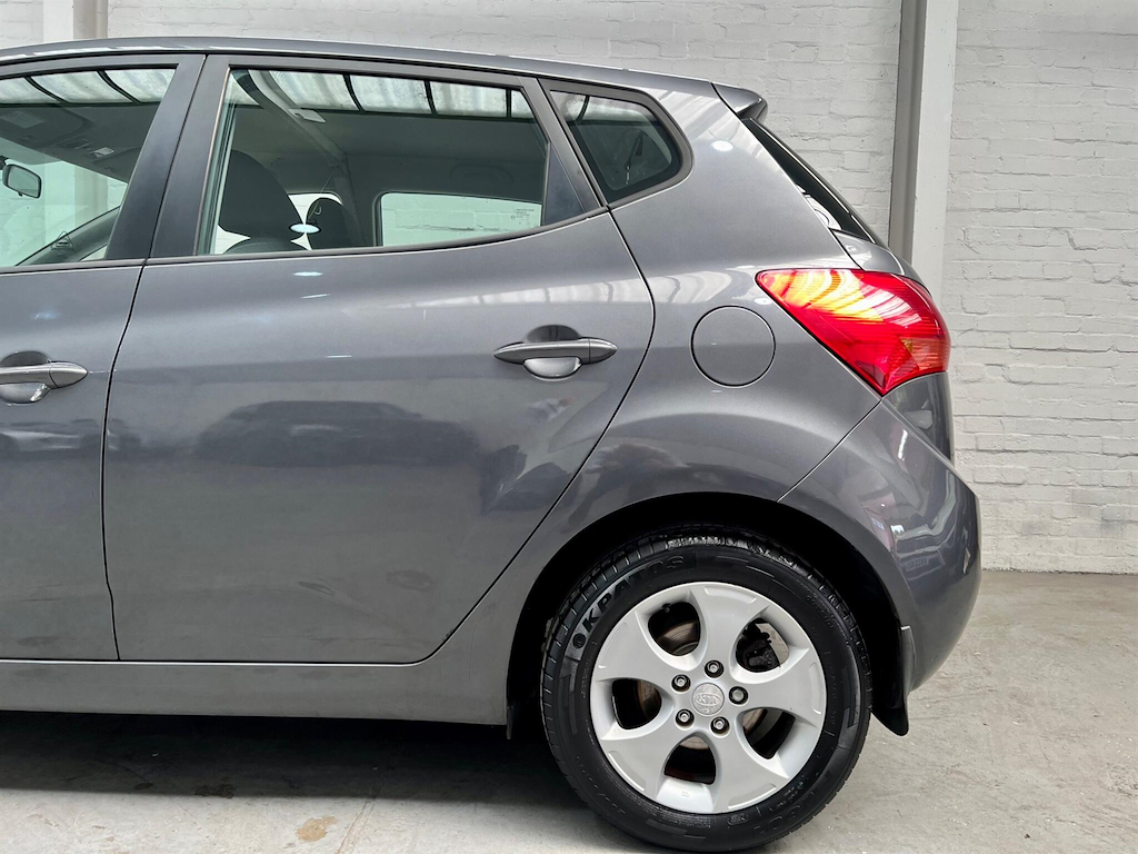Kia Venga 1.6L 2 Black #26