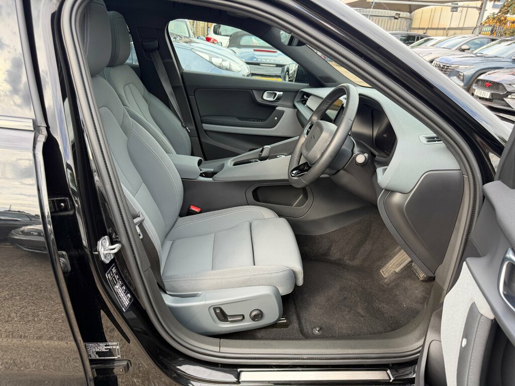 Polestar 2 Hatchback Silver #17