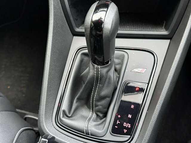 Seat Leon Hatchback Red #22
