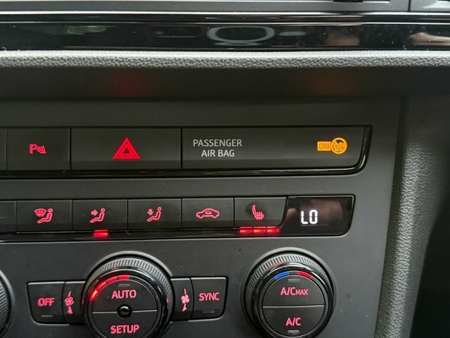 Seat Leon Hatchback Red #16