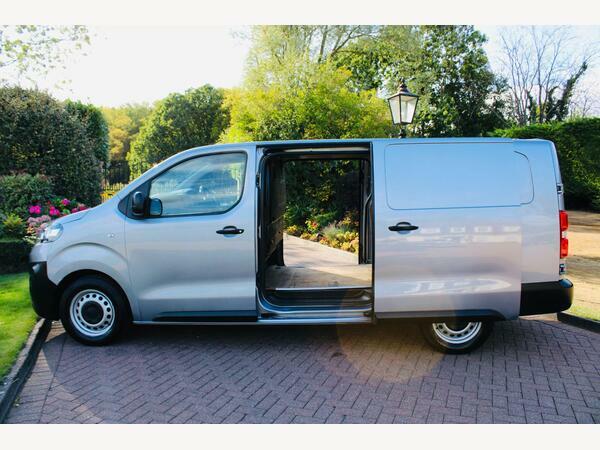 Vauxhall Vivaro Panel Van 2.0 Turbo D 3100 Prime L2 H1 Euro 6 Grey #3